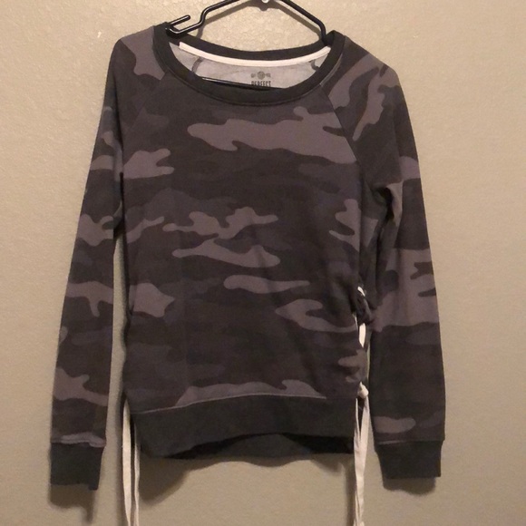 camo sweatshirt - Picture 2 of 2